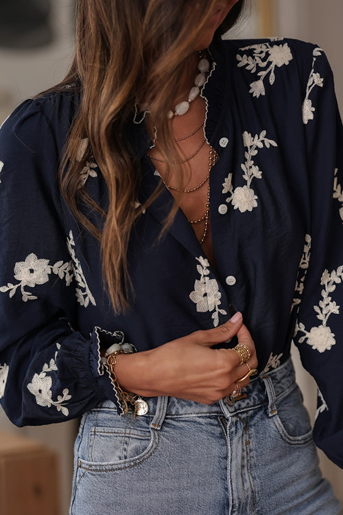Easygoing Polished Floral Embroidery Top
