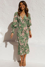 Stay Close Floral Print Smocked Midi Dress